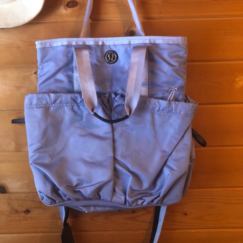 Lululemon flow and go bag